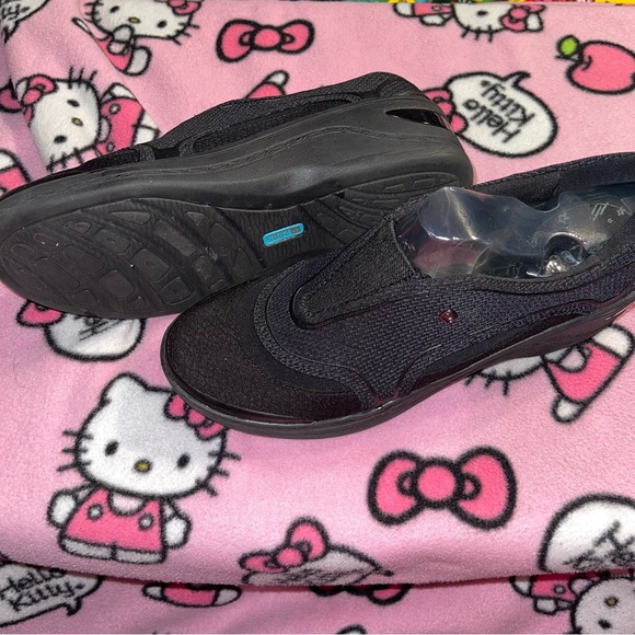 COPY - Bzees Derive shoe - Picture 4 of 5